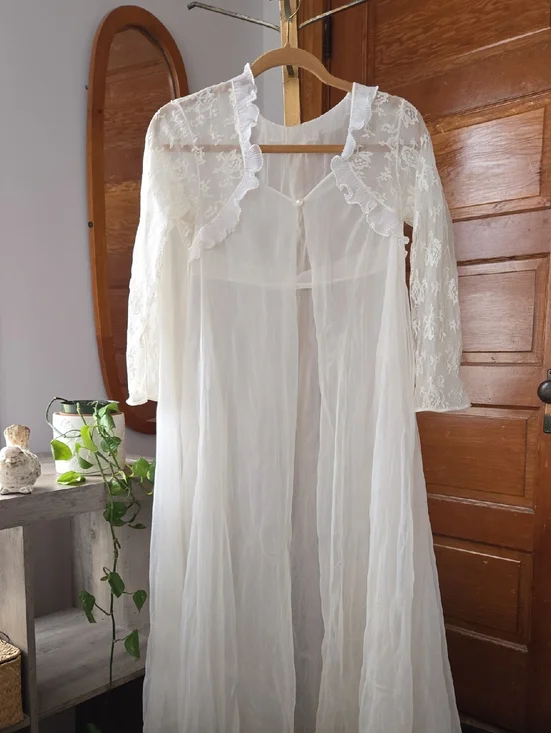 Vintage 60's Radcliffe Romantic Ivory Beaded Lace-Sleeve Peignoir Robe Small - Picture 1 of 12